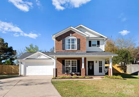 Exterior - 1505 Battle Ln, Monroe, NC 28110 photo 2 of 3