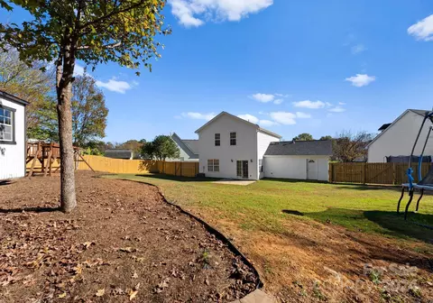 Exterior - 1505 Battle Ln, Monroe, NC 28110 photo 3 of 3