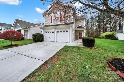 668 Goldflower Dr, Rock Hill, SC 29732