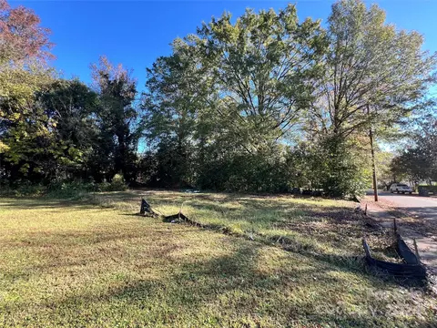 000 Grier Ave, Charlotte, NC 28216