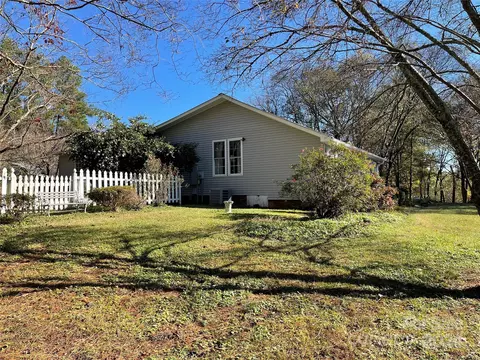 Exterior - 7225 Hwy 73 E Hwy E, Mount Pleasant, NC 28124 photo 6 of 10
