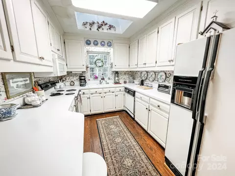 Kitchen - 7225 Hwy 73 E Hwy E, Mount Pleasant, NC 28124 photo 1 of 3