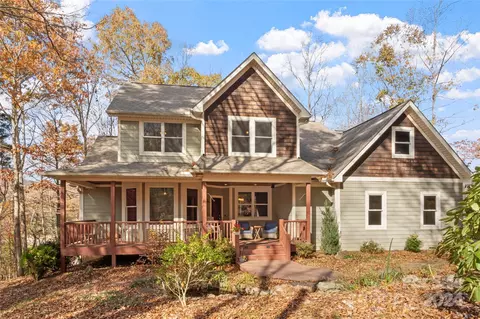 11 Maple Cove Dr, Swannanoa, NC 28778