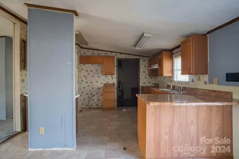 5107 Scott Rd, Morganton, NC 28655 photo 8