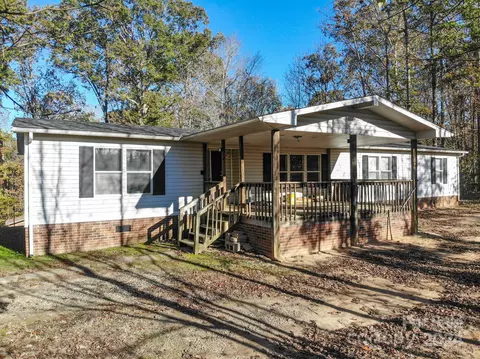 5107 Scott Rd, Morganton, NC 28655