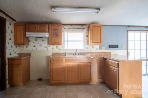 5107 Scott Rd, Morganton, NC 28655 photo 9