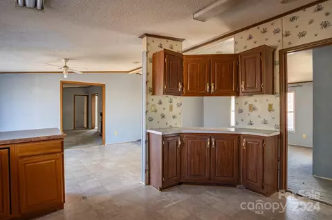 5107 Scott Rd, Morganton, NC 28655 photo 10