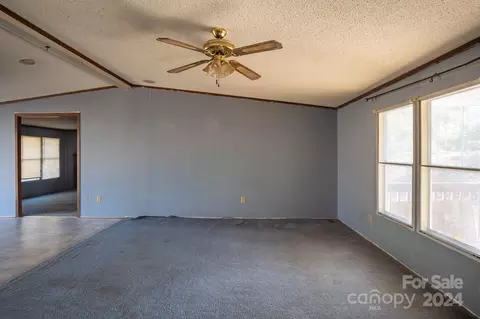 5107 Scott Rd, Morganton, NC 28655 photo 5