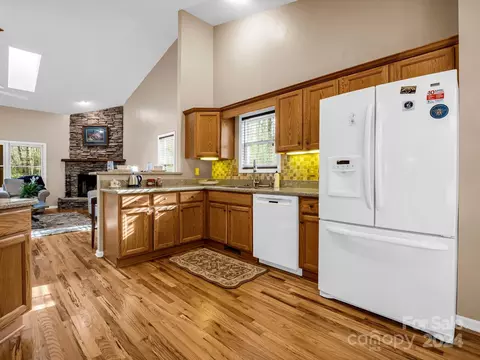 10 Duya Ct, Brevard, NC 28712 photo 9