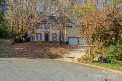 1208 Gum Tree Ln, Charlotte, NC 28214