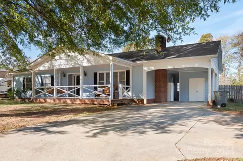 147 Oak Haven Dr, Statesville, NC 28625