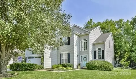 8307 Laurel Run Dr, Charlotte, NC 28269