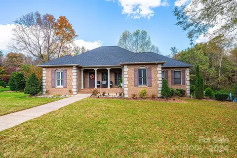 249 35th Ne Ave NE, Hickory, NC 28601