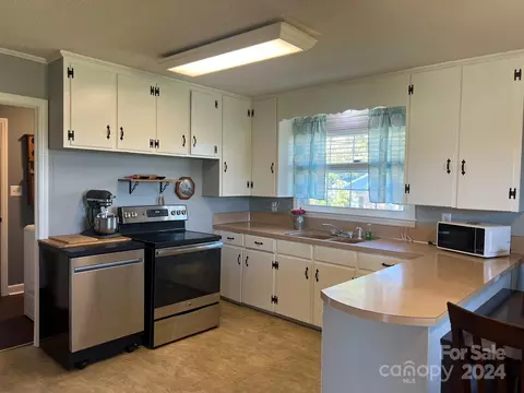 Kitchen - 439 Baxter Rd, Cherryville, NC 28021 photo 1 of 2