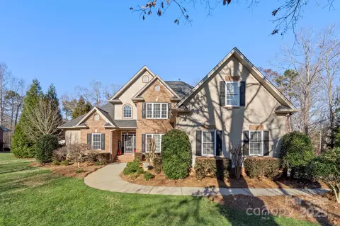 5752 Natoma Rd, Lake Wylie, SC 29710