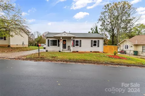 317 S Cline Ave, Newton, NC 28658