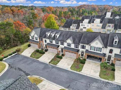 128 Inlet Point Dr, Fort Mill, SC 29708 photo 3
