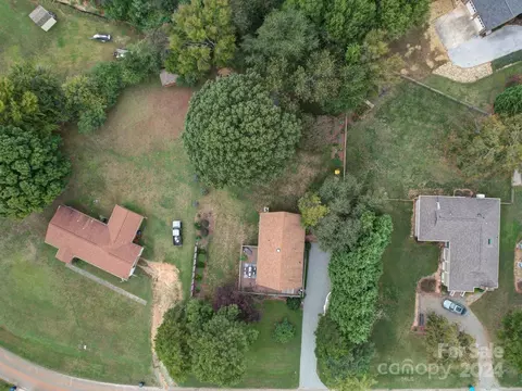 View/Area - 20126 Rainbow Cir, Cornelius, NC 28031 photo 1 of 4