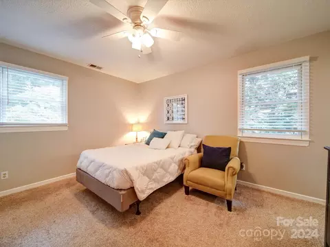 Bedroom - 20126 Rainbow Cir, Cornelius, NC 28031 photo 4 of 7