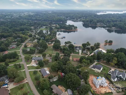 View/Area - 20126 Rainbow Cir, Cornelius, NC 28031 photo 3 of 4