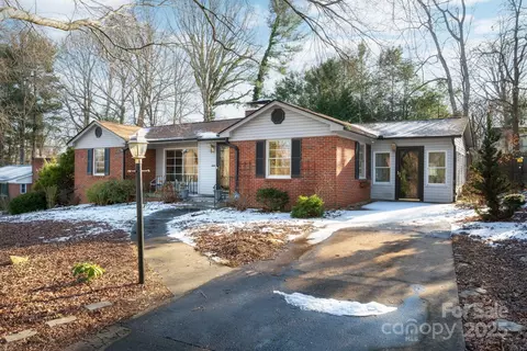 65 Wilshire Dr, Asheville, NC 28806