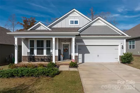 5056 Lydney Cir, Waxhaw, NC 28173