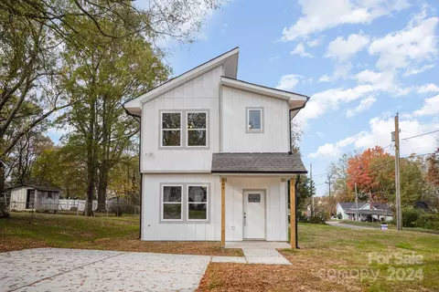 904 7th St, Statesville, NC 28677