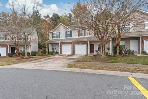 13965 Singleleaf Ln, Charlotte, NC 28278