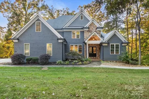 3853 Gordon St, Terrell, NC 28682