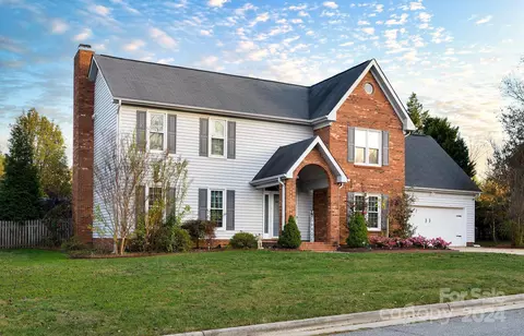 4124 Stonemill Dr, High Point, NC 27265