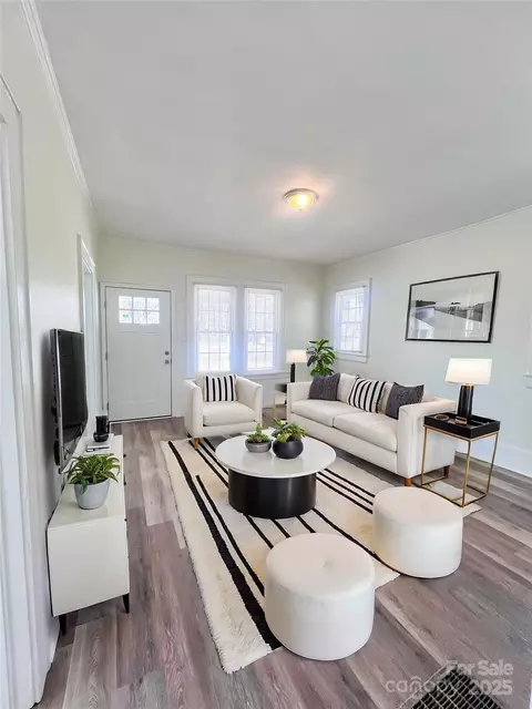 1313 Eastway Dr, Charlotte, NC 28205