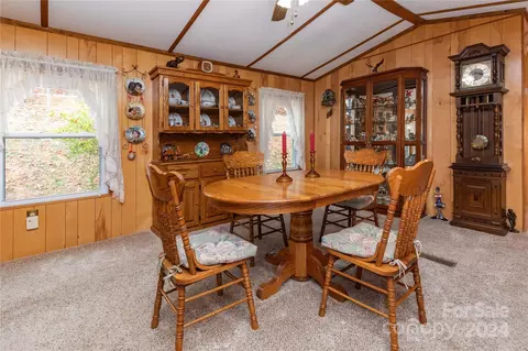 Dining - 41 Chris Ln, Franklin, NC 28734 photo 1 of 2
