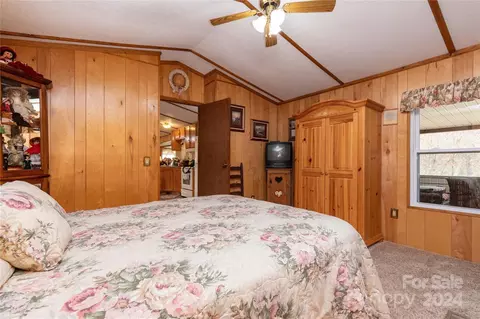 Bedroom - 41 Chris Ln, Franklin, NC 28734 photo 1 of 3