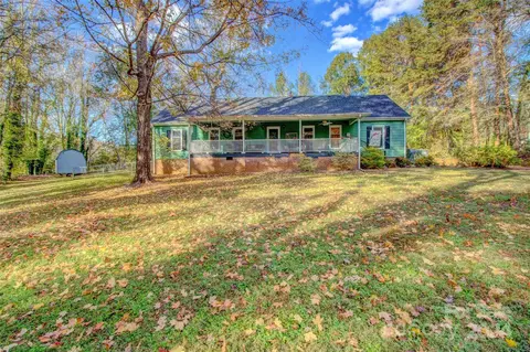 703 Crescent 9 And 10 Dr #9 AND 10, Cherryville, NC 28021