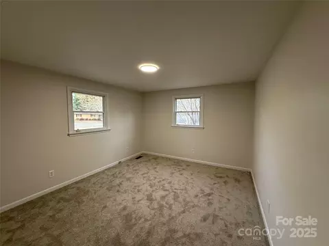 3441 38th Street Ne Dr NE, Hickory, NC 28601 photo 14