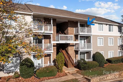 9551 University Terrace Dr, Charlotte, NC 28262