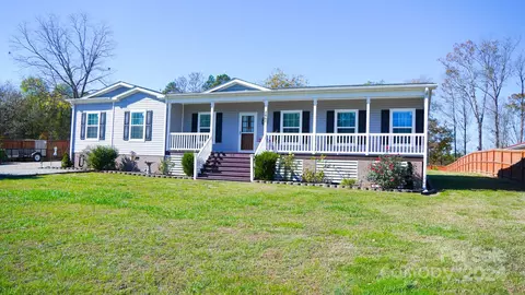 2460 Buffalo Hills Dr, Concord, NC 28025