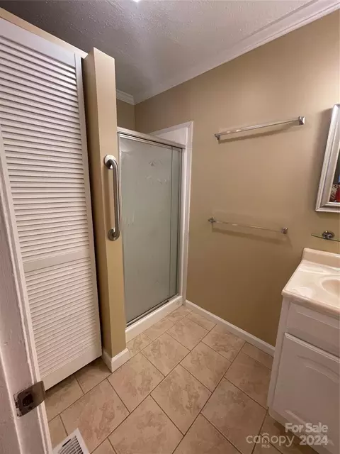 Bath - 305 Spring St, Bethune, SC 29009 photo 3 of 3