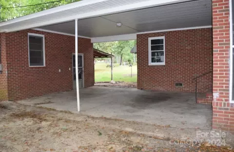 Exterior - 703 Blackmon N St N, Bethune, SC 29009 photo 1 of 6