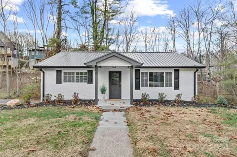 60 Tanglewood Dr, Asheville, NC 28806