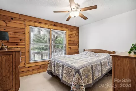 Bedroom - 42 Pine Tree Ln, Flat Rock, NC 28731 photo 6 of 7
