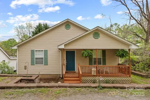 108 Springbrook Rd, Asheville, NC 28804
