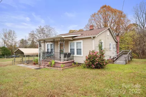 4233 Ralph Patton Rd, Morganton, NC 28655
