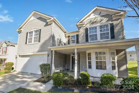 6632 Fawn View Dr, Charlotte, NC 28216