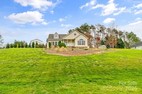 207 Sienna Dr, Hickory, NC 28601 photo 18