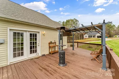 207 Sienna Dr, Hickory, NC 28601 photo 17