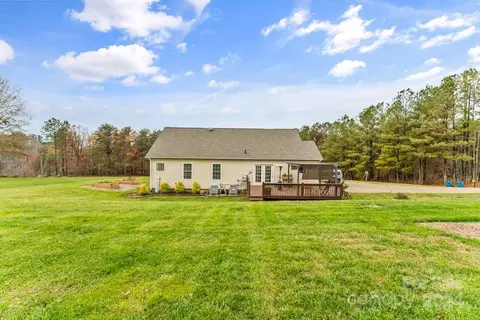 207 Sienna Dr, Hickory, NC 28601 photo 19