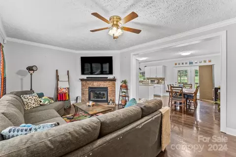 207 Sienna Dr, Hickory, NC 28601 photo 6