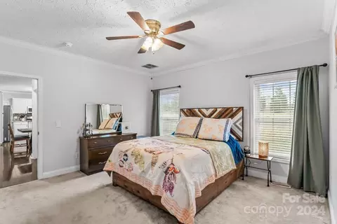 207 Sienna Dr, Hickory, NC 28601 photo 11