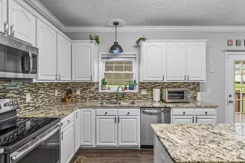 207 Sienna Dr, Hickory, NC 28601 photo 3